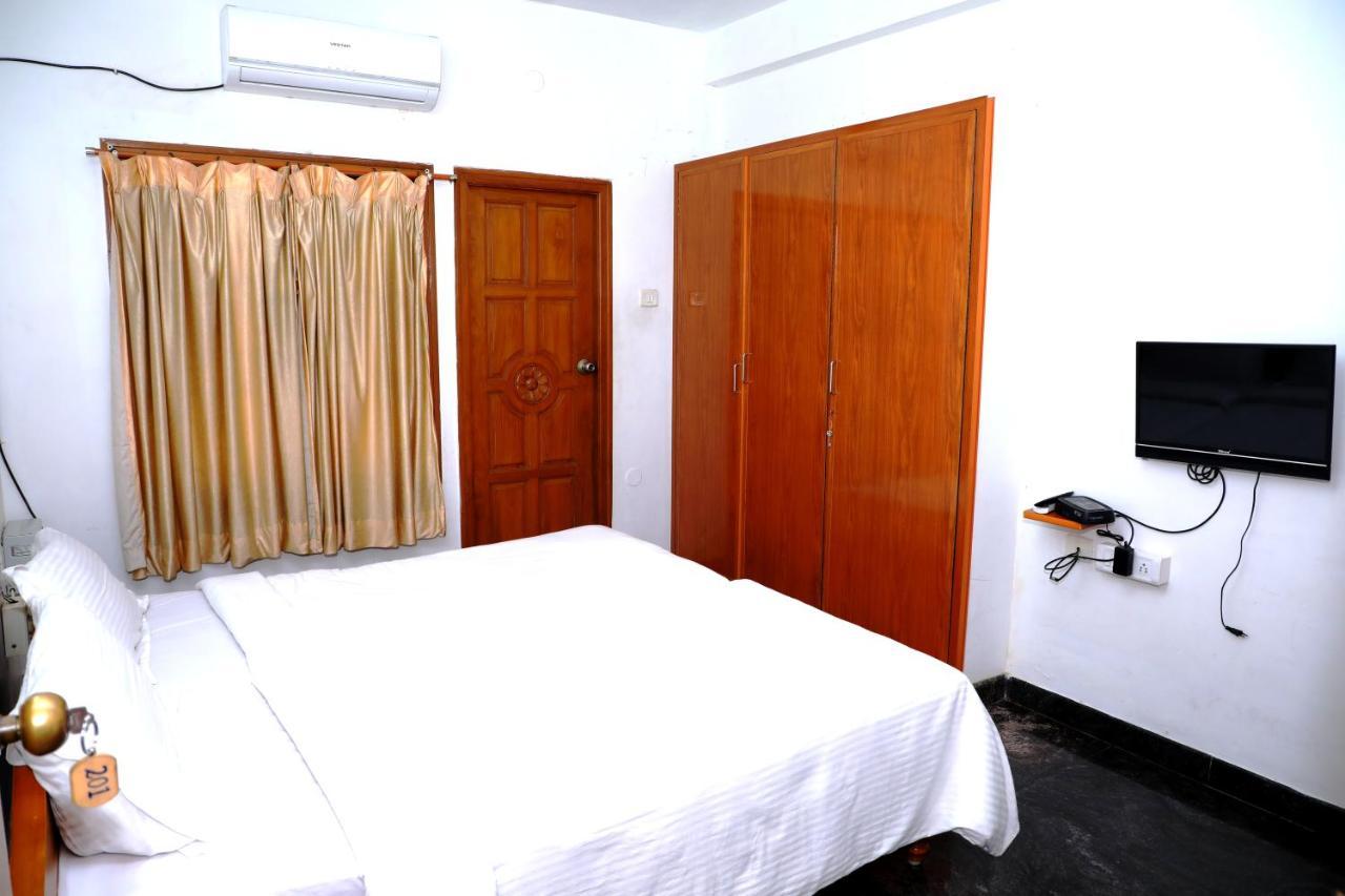 Rainbow House Luxury Rooms 钦奈 外观 照片